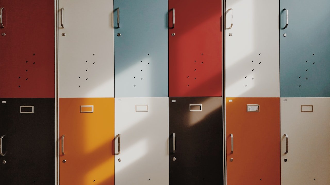 Roller vs. Standard garage doors- which to choose?