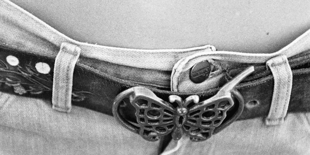 How to Mix Vintage and Modern Styles: Tips for Wearing Vintage Belt Buckles Today