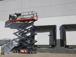 Things You Should Avoid When Using Scissor Lifts