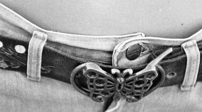 How to Mix Vintage and Modern Styles: Tips for Wearing Vintage Belt Buckles Today